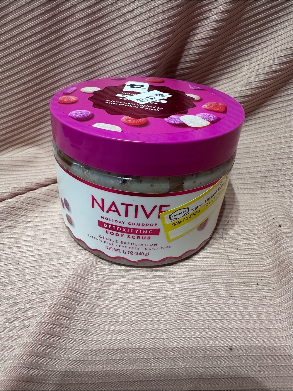 Native Holiday Gumdrop Detoxifying Body Scrub - Magenta Lid